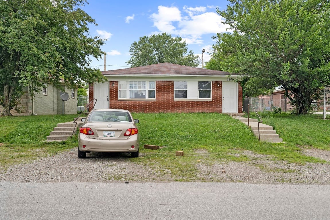 2409 N Bolton Ave