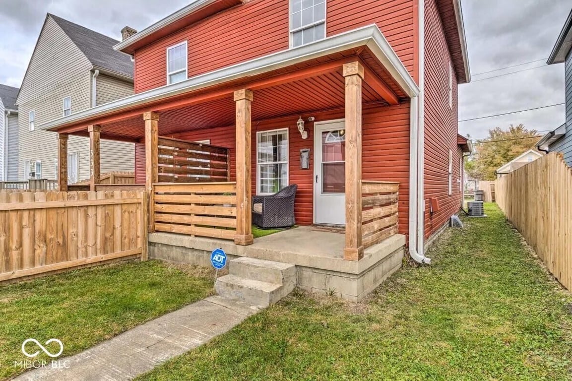333 S State Street, renovated duplex, exterior photo