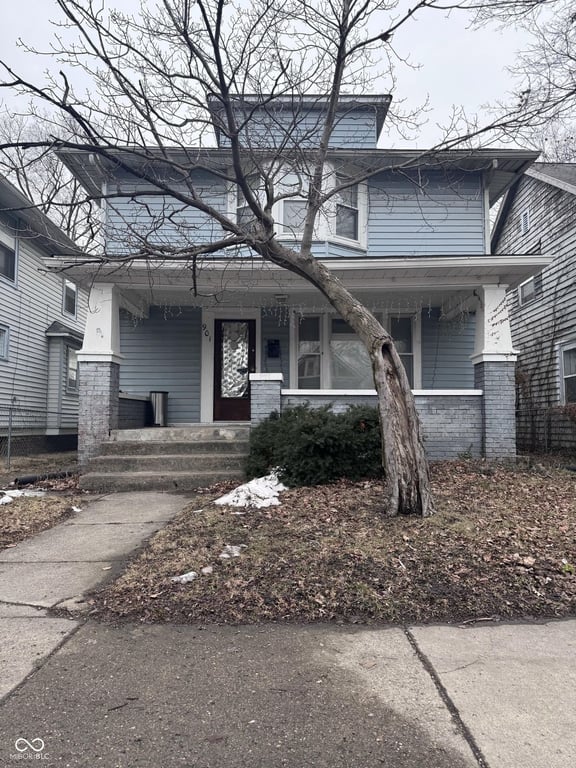 901 N Parker Avenue, two story home with front porch, exterior photo