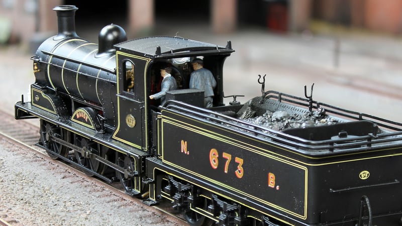 673 003