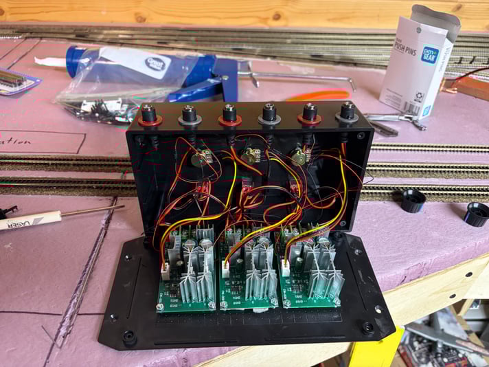 Final wiring of the custom controller. It looks like a mess, I know