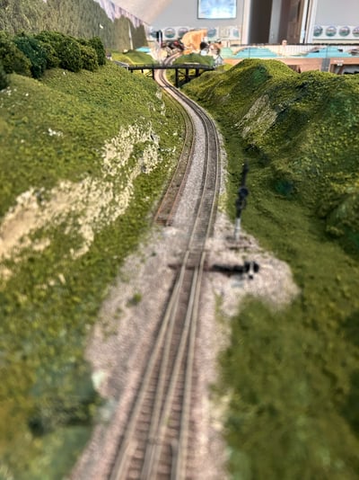 2C8B7E2F-0E41-4001-A050-609150F0F84D