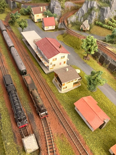 20DB7D1D-1375-4DA2-BFAE-2F40D535313C