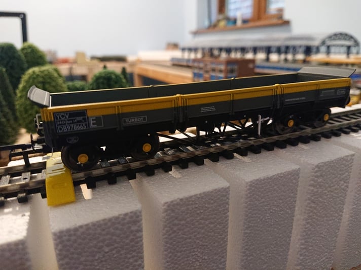 06cbc7c8-de70-40d7-b772-14c1640bd945
