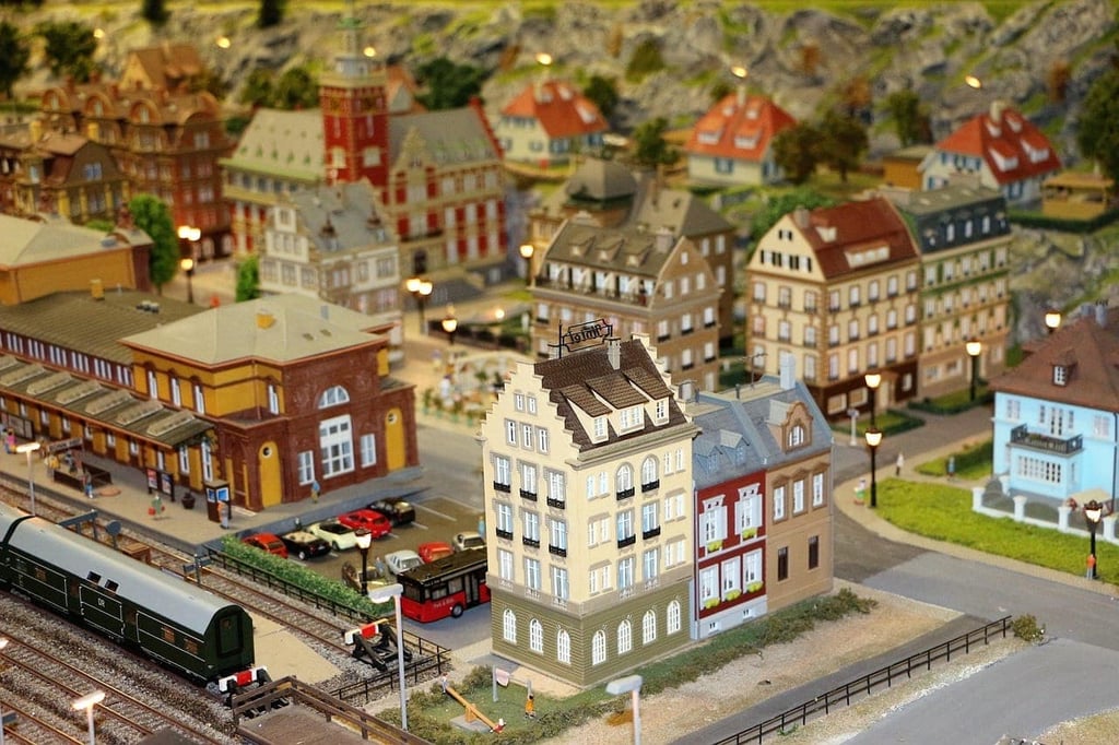 How to Build a Model Train Layout: The Best Method From Planning to ...