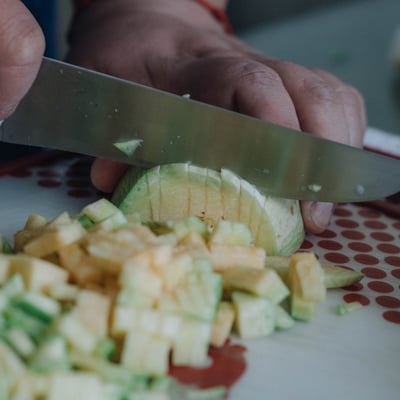 Mini Food Processor vs Manual Chopper