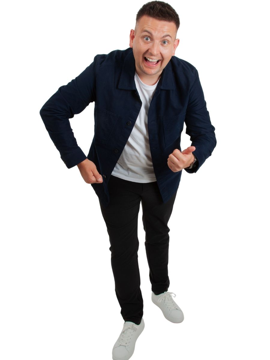 Jamie Lewis Magician image