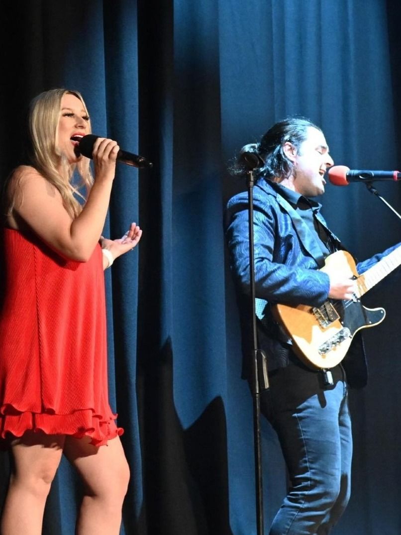 Black Rose Duo image