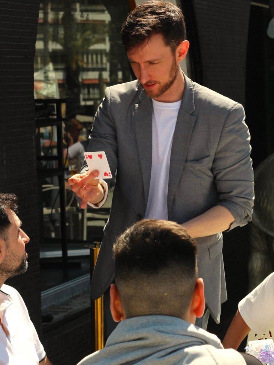 Mark Flynn- Close up Magician image