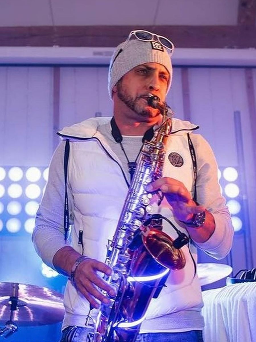 AJ Sax image