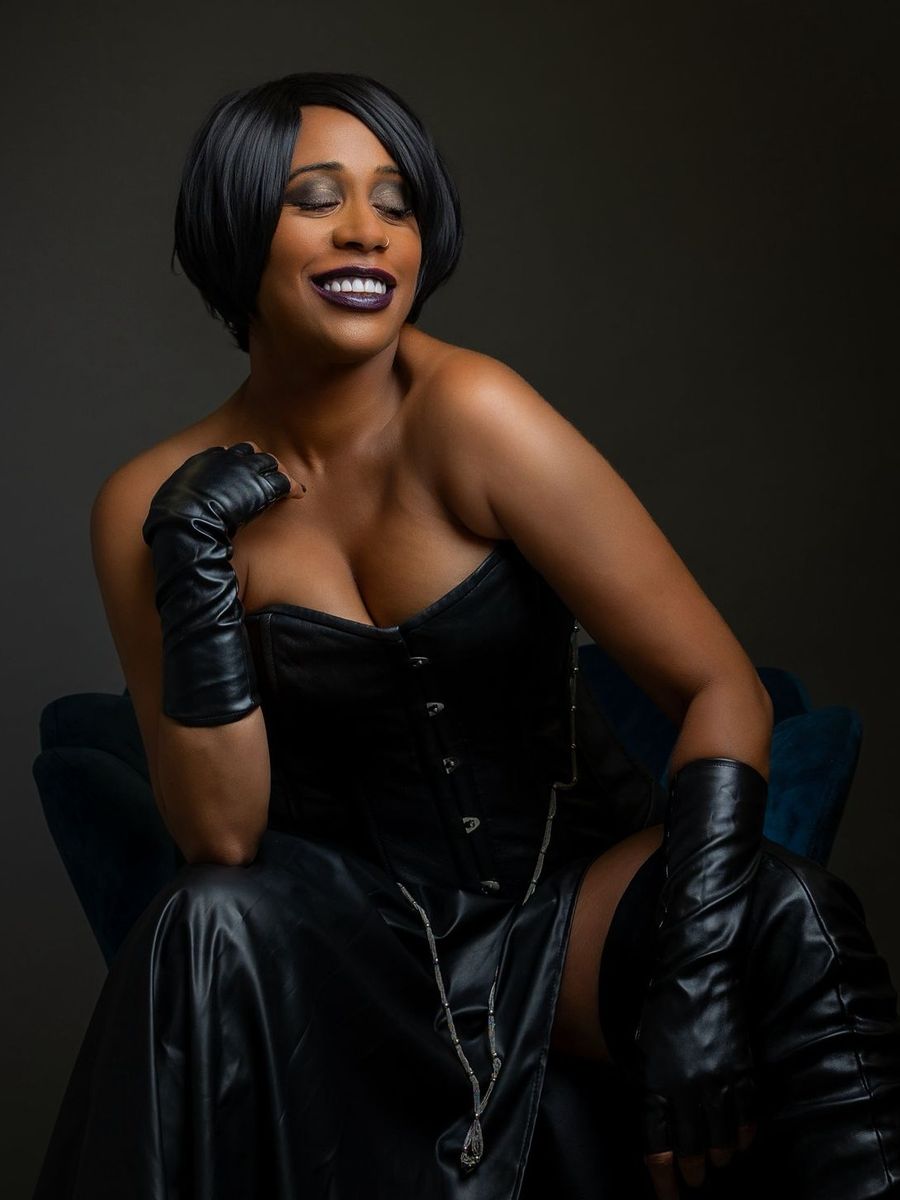 Simply Whitney image