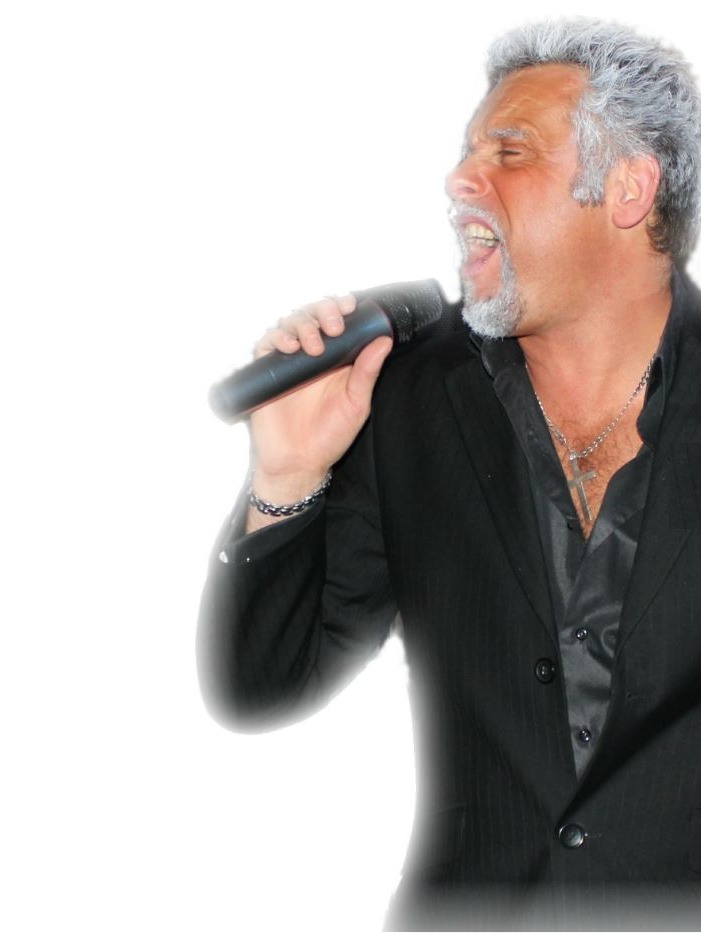 David Kidd as Tom Jones image