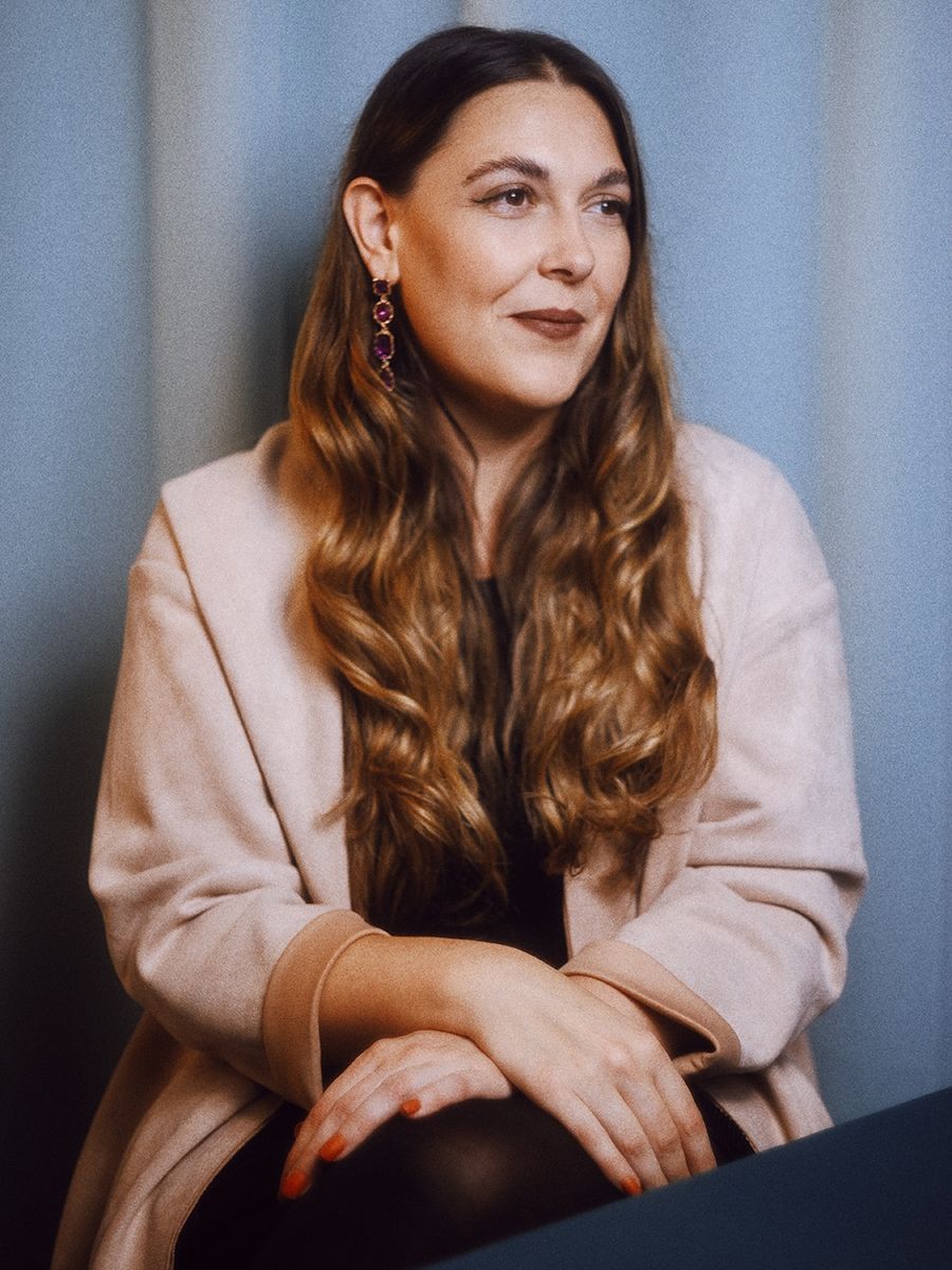 Nikki Sadler image