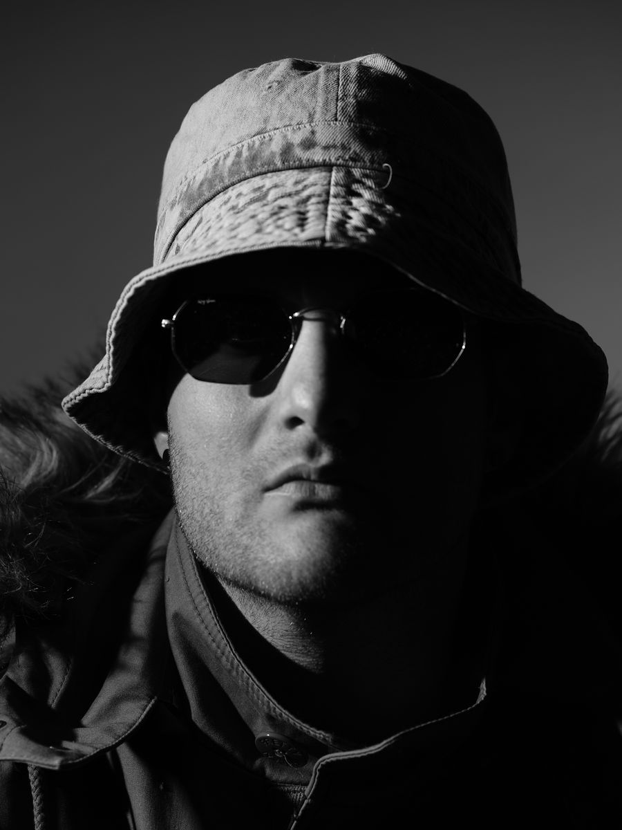 Tom White as Oasis  image