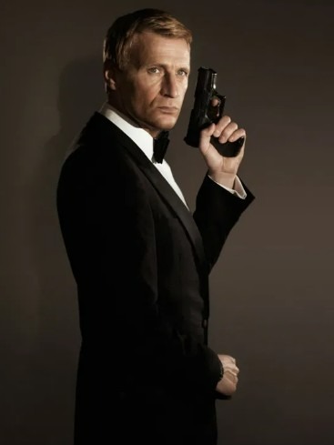Daniel Craig Lookalike image