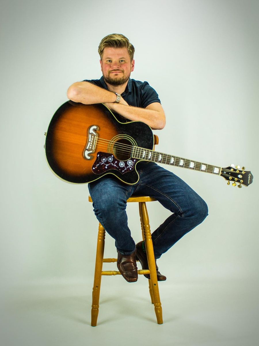 Leigh Hitch  image