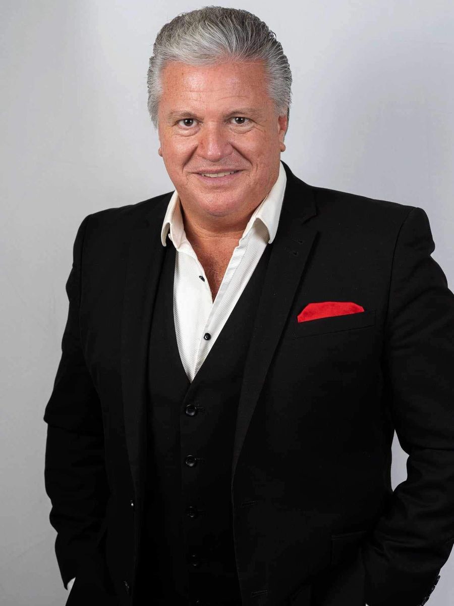 Clark Stewart image