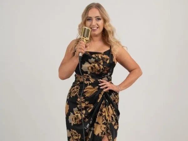 Jennifer Love image