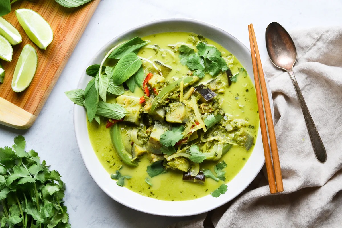 Zesty Terpene Thai Green Curry with Vegetables and Tofu