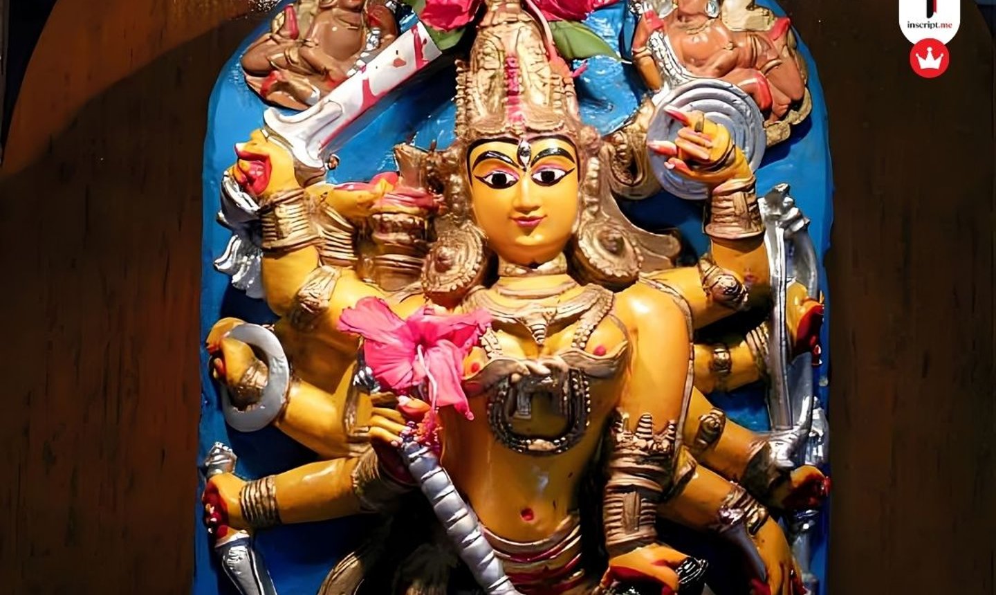 মাছ-ভাত খেয়েই বোধন, দশমীতে মৎস্যমুখ! বাগবাজার হালদার বাড়ির সাড়ে চারশো বছরের পরম্পরা
