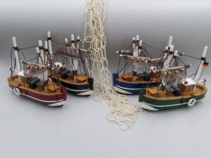 Kleine Krabbenkutter 15x5x14cm Holz Schiffe
