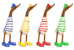 Strandenten mit Cap und Schuhen aus Bambus Figuren