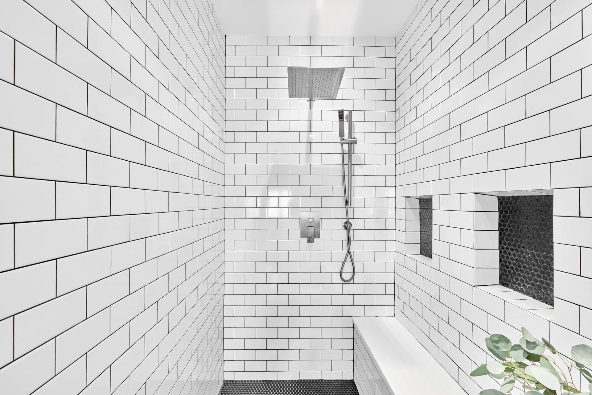 Shower niche and fixtures