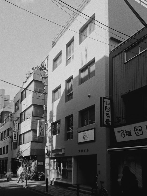 A very yellow building but you can't know that...