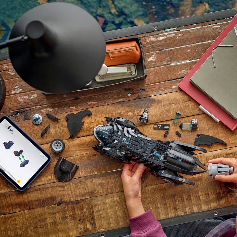 фото Блоковий конструктор LEGO Super Heroes Бетмен назавжди Бетмобіль (76304)