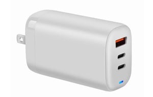 Acer GaN Tech 65 W–19 V universell vit växelström för inomhusbruk