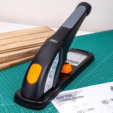 Deli E0387 zszywacz Zacisk standardowy Czarny