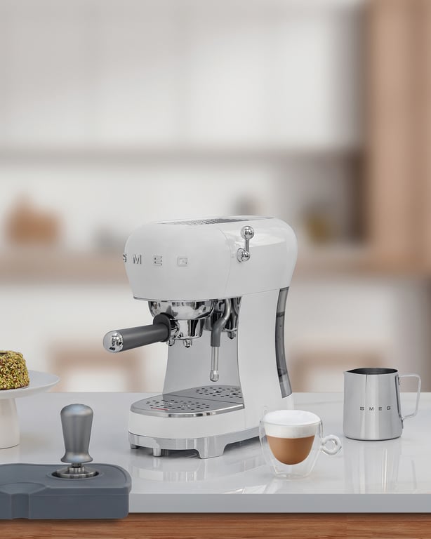 Smeg ECF02WHEU ekspres do kawy Ręczny Ekspres do espresso 1,1 l