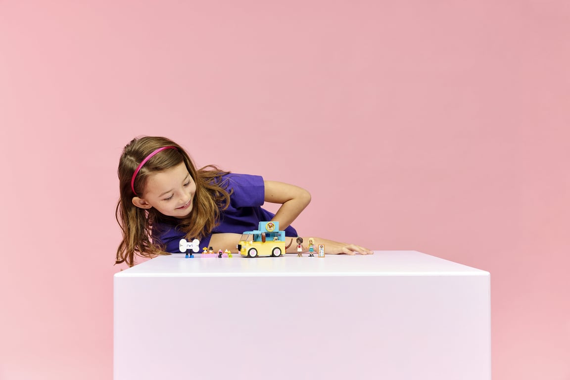 LEGO Friends Furgonetka z akcesoriami dla zwierząt