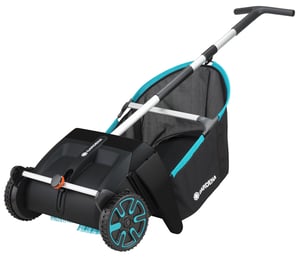 Gardena 3565-20 Rasenkehrmaschine – Schieben Sie die Rasenkehrmaschine über den Rasen – 8,19 kg
