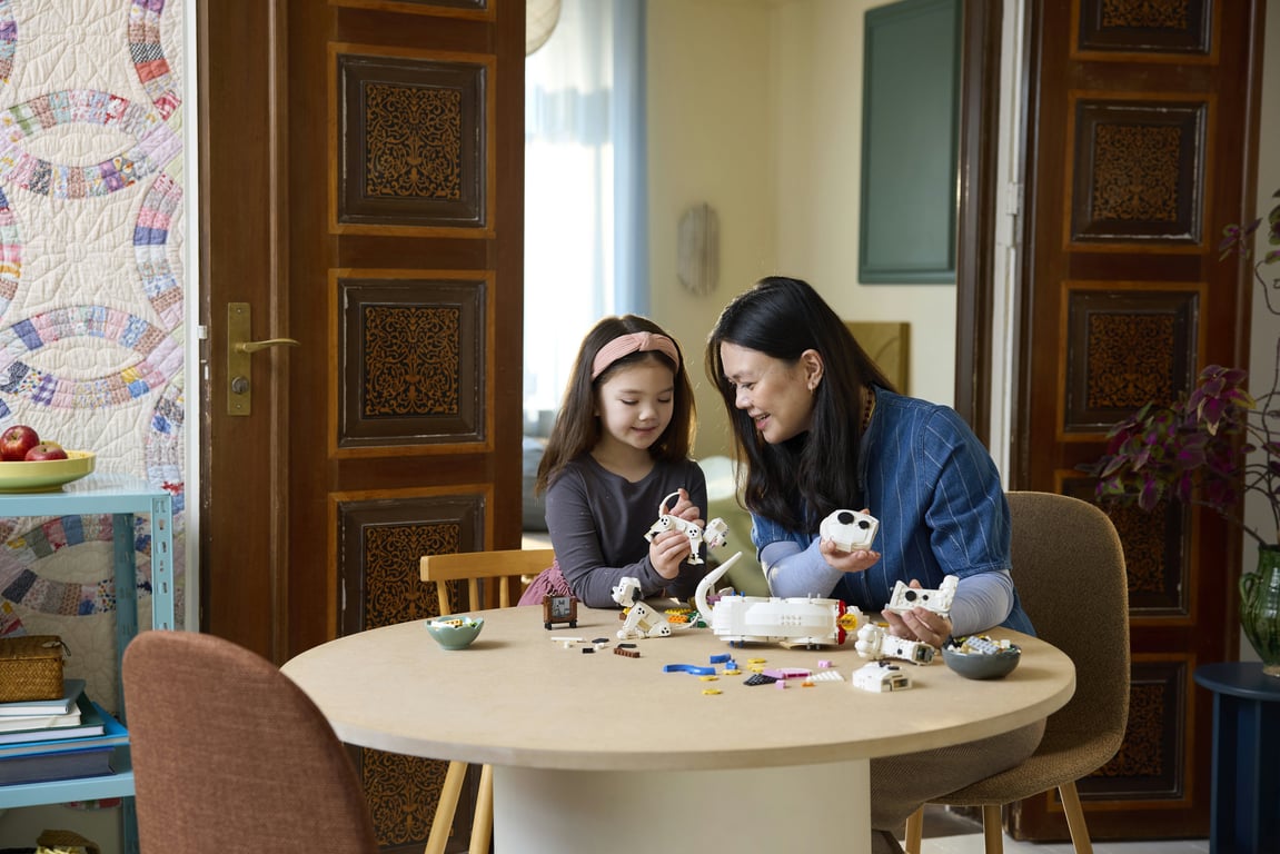 LEGO Disney 101 dalmatyńczyków — Szczeniaczki Szczęściarz i Penny