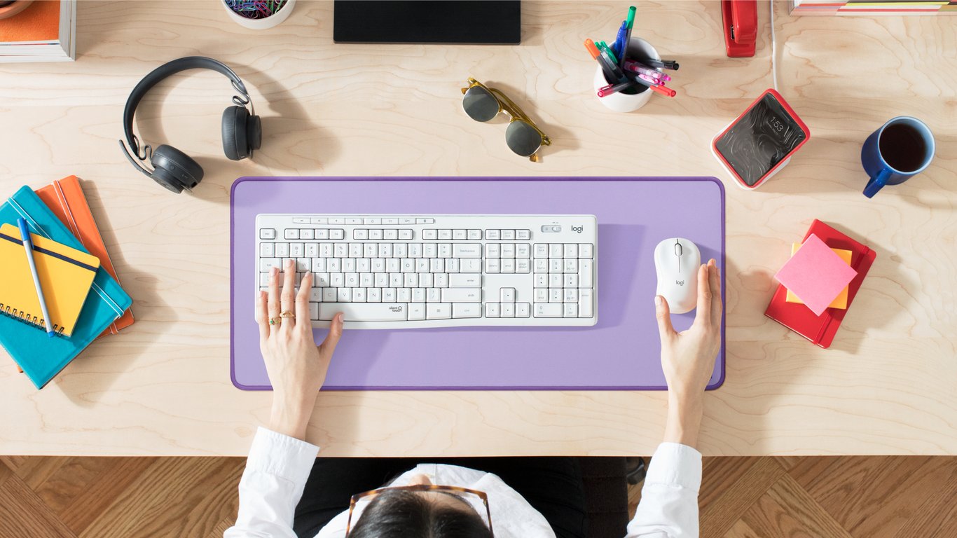 Logitech Desk Mat