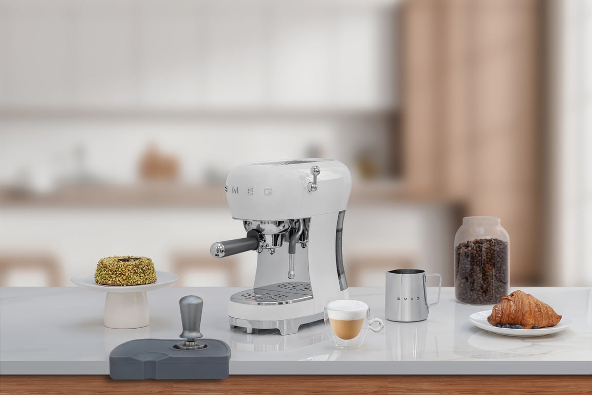 Smeg ECF02WHEU ekspres do kawy Ręczny Ekspres do espresso 1,1 l