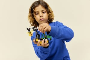 LEGO Technic Harwester kołowy John Deere 1470H