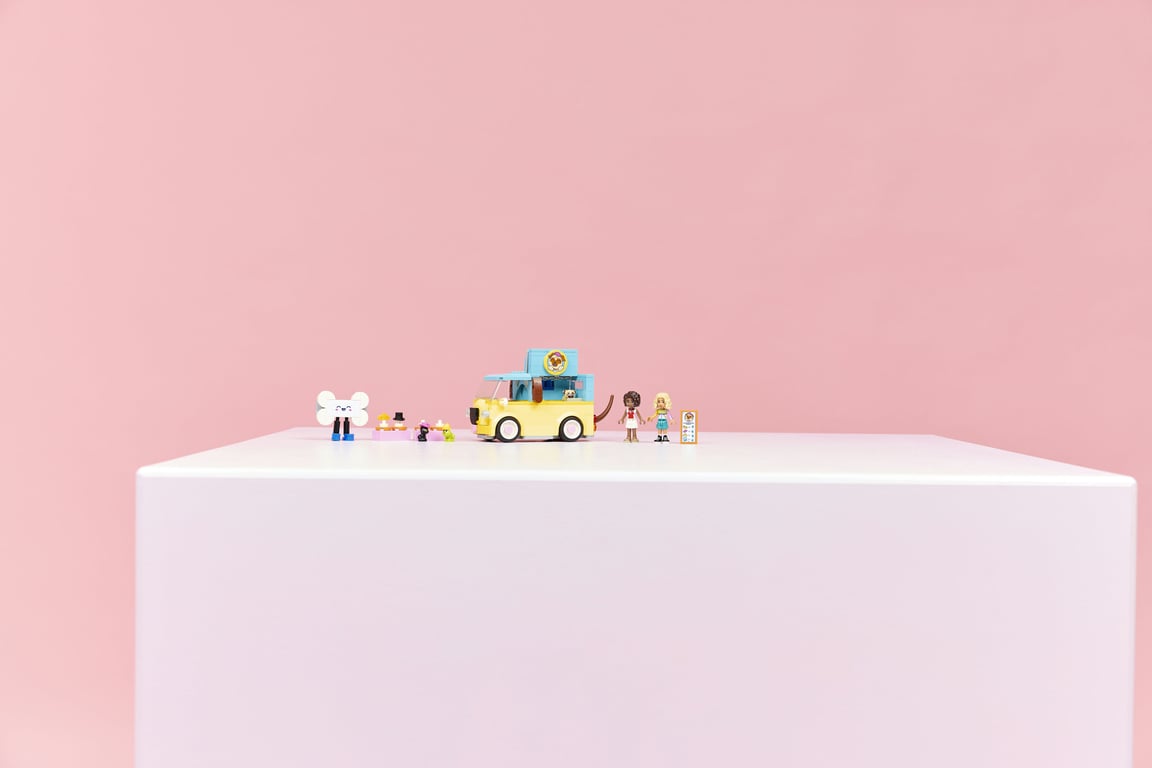 LEGO Friends Furgonetka z akcesoriami dla zwierząt