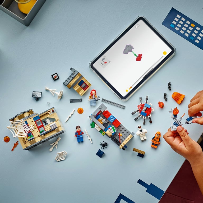 фото Блоковий конструктор LEGO Marvel Квартира Пітера Паркера (76317)