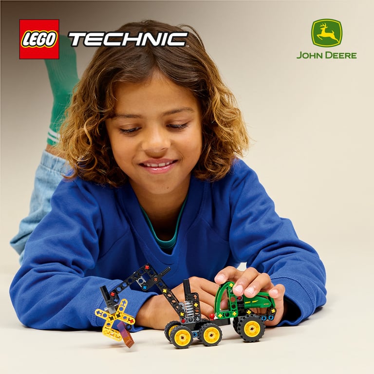 LEGO Technic Harwester kołowy John Deere 1470H