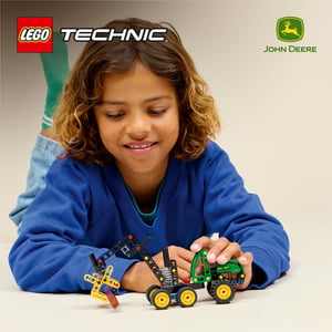 LEGO Technic Harwester kołowy John Deere 1470H