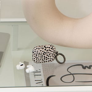 BURGA Almond Latte Etui