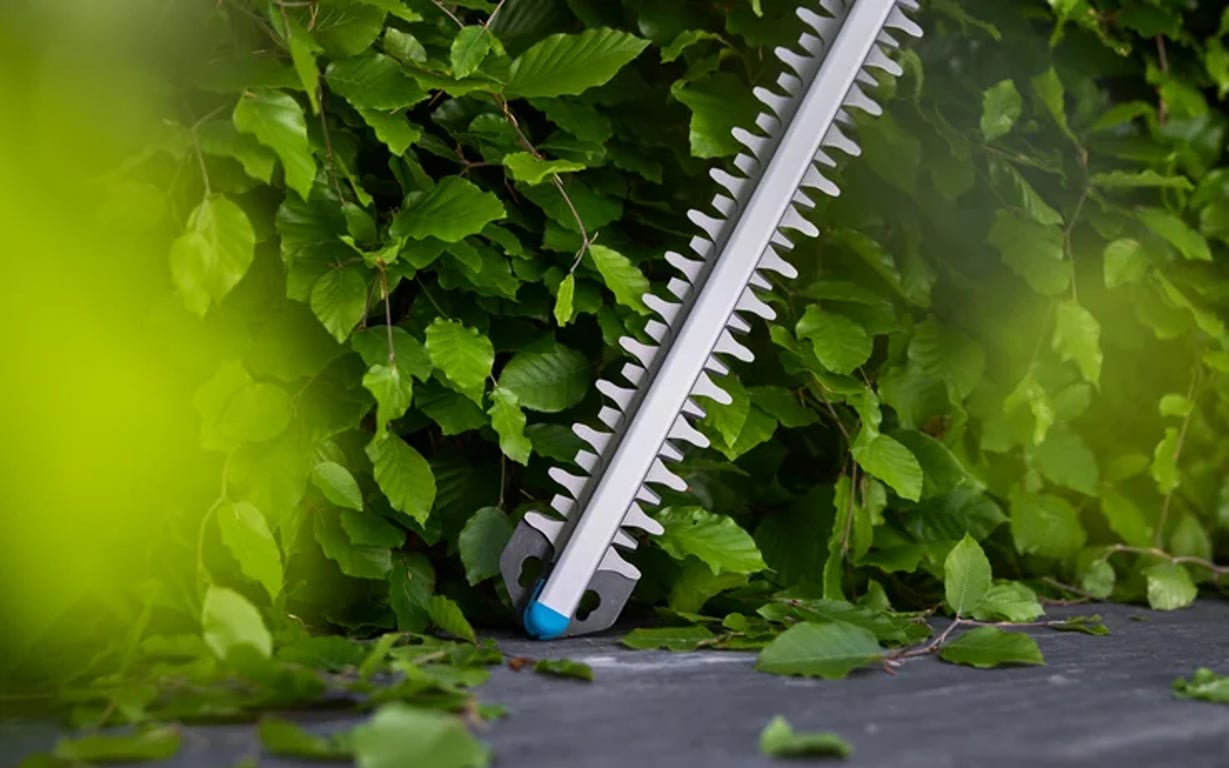 фото Кусторез аккумуляторный Gardena EasyCut 55/18V (14735-55) 3