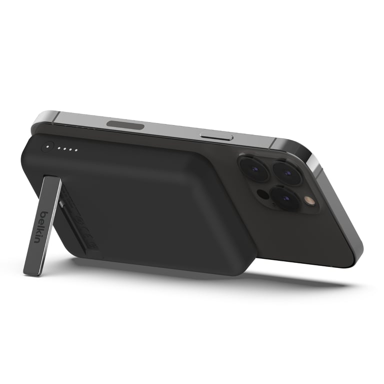 фото Зовнішній акумулятор (павербанк) Belkin 5000mAh MagSafe Wireless Black (BPD004BTBK)