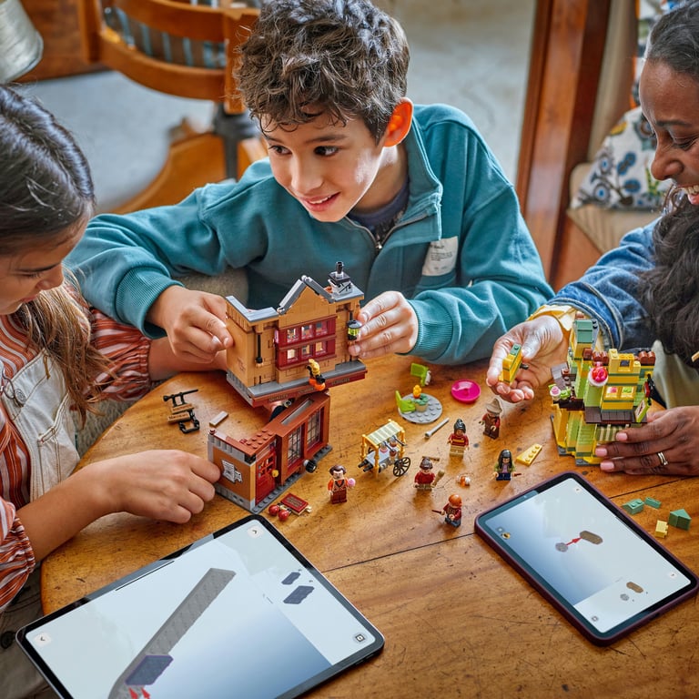 фото Блоковий конструктор LEGO Harry Potter Якісні товари для квідичу і кафе з морозивом (76452)