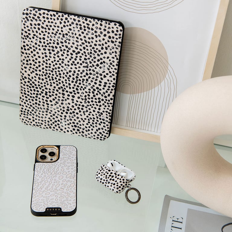 BURGA Almond Latte Etui