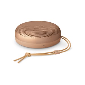 Bang & Olufsen BeoSound A1 3. Generation – Tragbarer Stereolautsprecher, Beige, 60 W