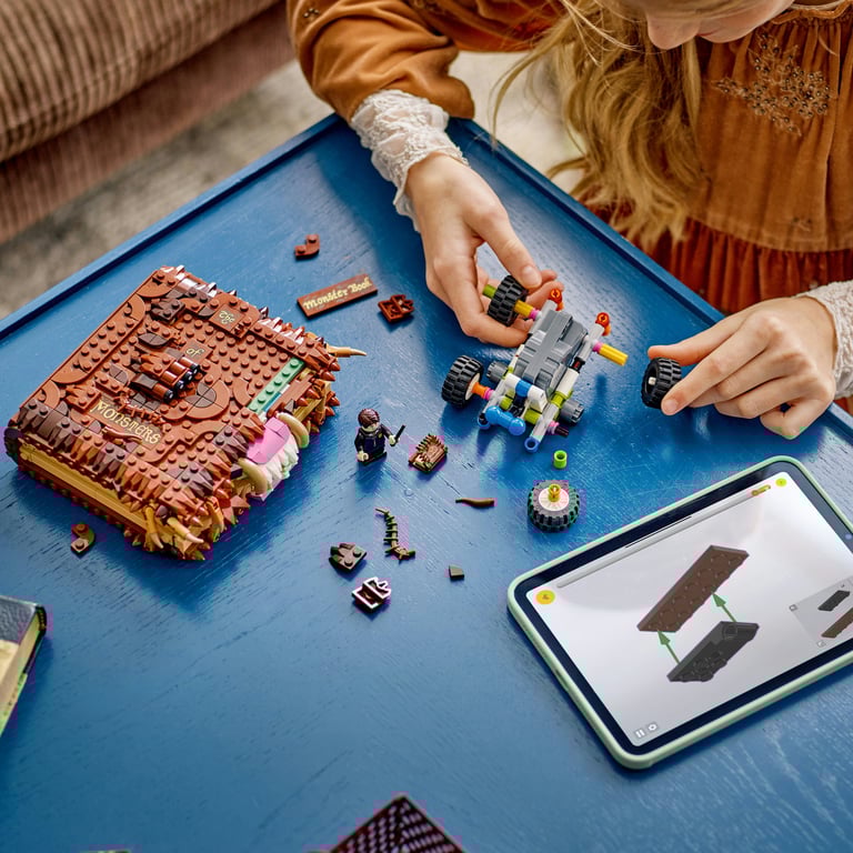 фото Блоковий конструктор LEGO Harry Potter Куслива Жахлива книга жахіть (76449)