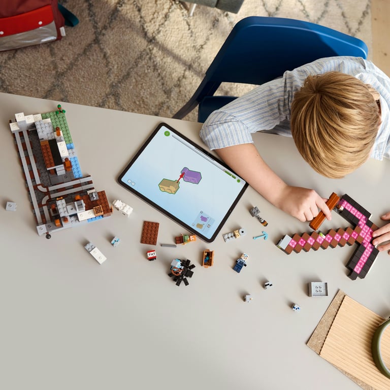 фото Блоковий конструктор LEGO Minecraft Шахта «Кайло» (21277)